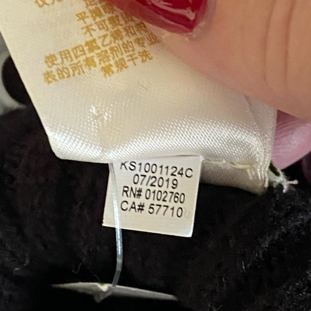 kate spade TAXI mittens and earrings gift set